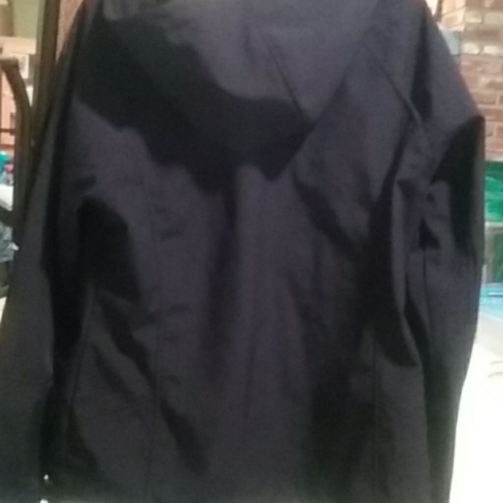 Free tech light jacket - Picture 3 of 3